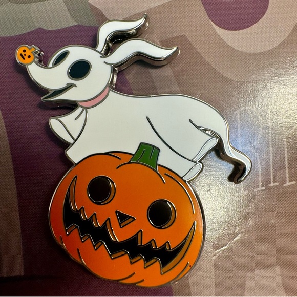 NWT. Disney Parks Nightmare Before Christmas 4 pin booster set of pins - Picture 13 of 14